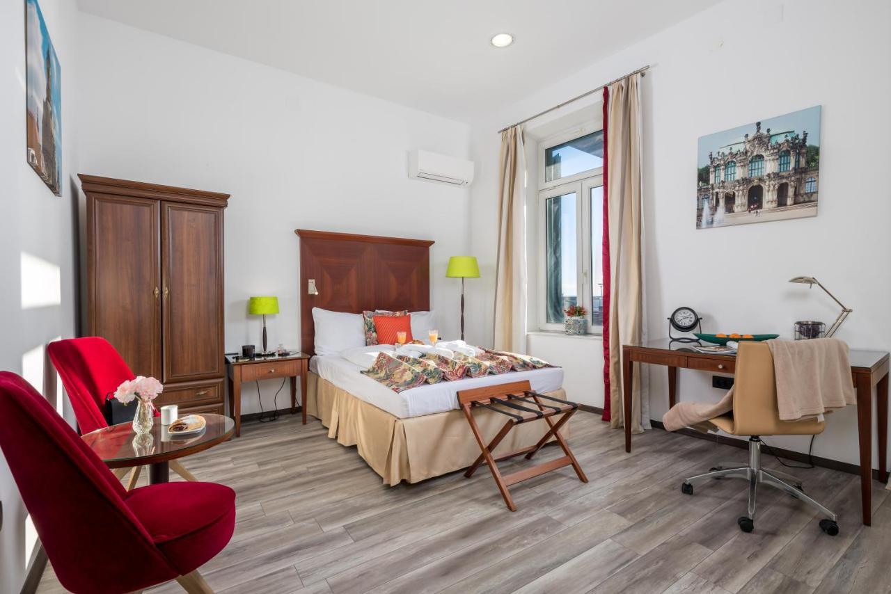 Continentale Apartment Рийека Екстериор снимка