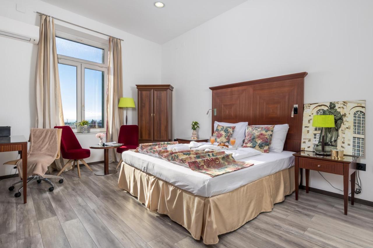 Continentale Apartment Рийека Екстериор снимка