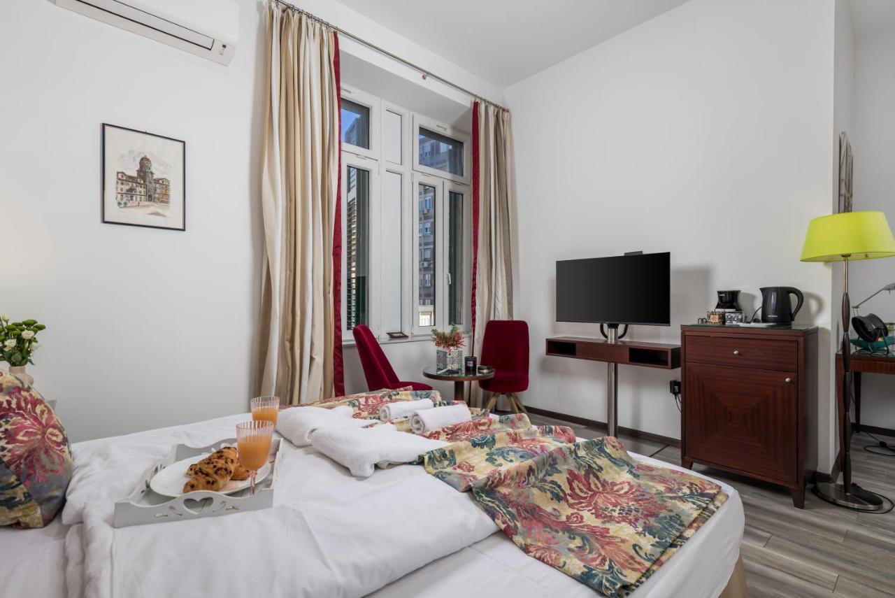 Continentale Apartment Рийека Екстериор снимка